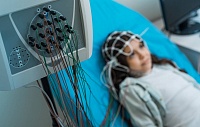 Поиски возрастных аномалий в гамма-ритмах мозга могут выявить аутизм у детей Поиски возрастных аномалий в гамма-ритмах мозга могут выявить аутизм у детей