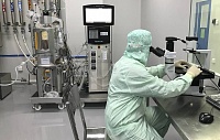 Биологи выяснили, как мутации защищают возбудителя малярии от лекарств Биологи выяснили, как мутации защищают возбудителя малярии от лекарств