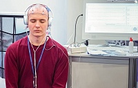 Мозг человека оказался способен подсознательно различать очень похожие звуки Мозг человека оказался способен подсознательно различать очень похожие звуки
