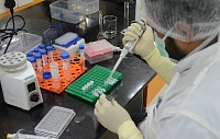 В США провели успешные испытания РНК-вакцины от ВИЧ В США провели успешные испытания РНК-вакцины от ВИЧ