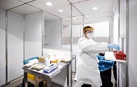 Пожилые нидерландцы в 16 раз превзошли молодых по концентрации частиц коронавируса Пожилые нидерландцы в 16 раз превзошли молодых по концентрации частиц коронавируса